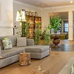 Plaza - Heritage Collection - Avenida 4*