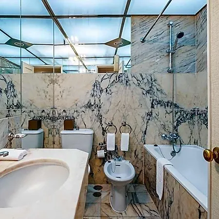 Plaza - Heritage Collection - Avenida Hotel