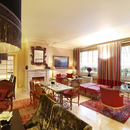 Plaza - Heritage Collection - Avenida Hotel